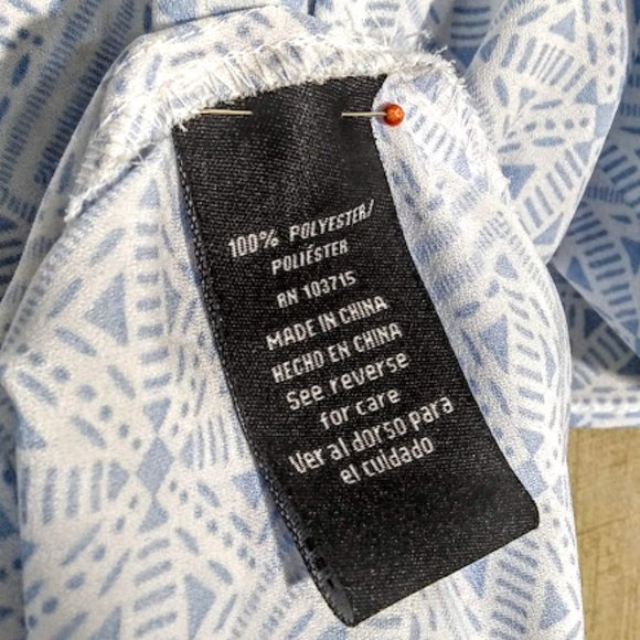 *SMOCKED TOP*BLUE GEOMETRIC PRINT*FLUTTER SLEEVES*WOMEN PETITE LARGE - Picture 7 of 10